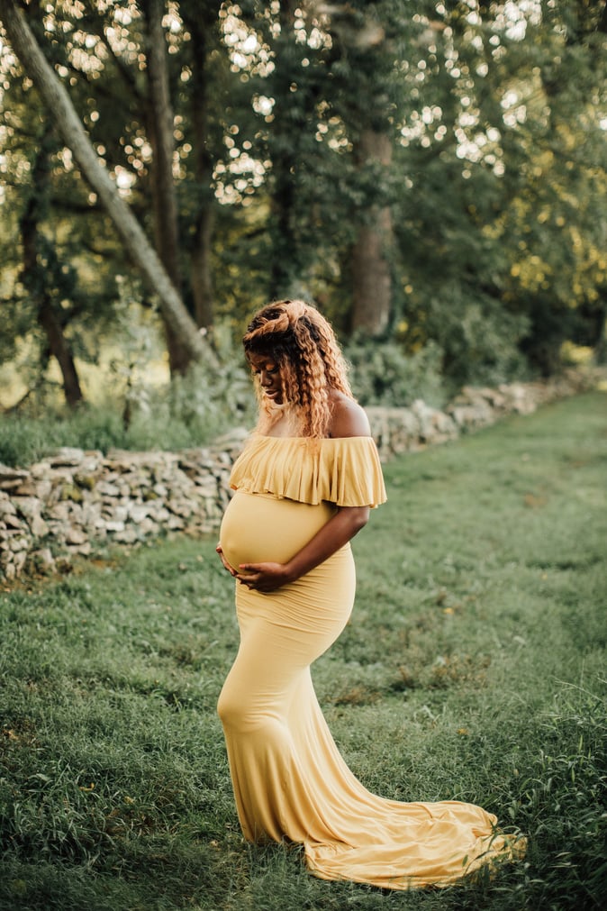 Maternity Photoshoot Outdoors 